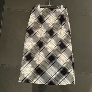 Forever 21 Black and White Checkered Pencil Skirt with Side Zipper